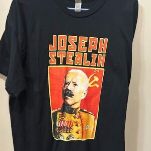 Gildan Black Graphic Tee with Bold Design